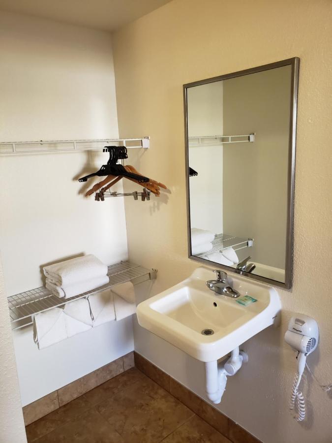 Oceanfront Inn And Suites - Ormond 오먼드 비치 외부 사진